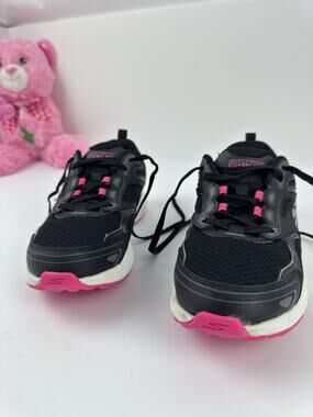 Skechers Go Run Consistent 128075W Sz. 8,5 Women’s Black/Pink Sneakers